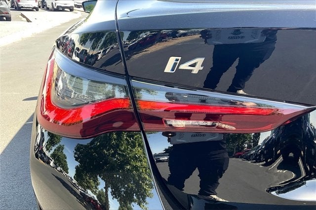 2025 BMW i4 eDrive40