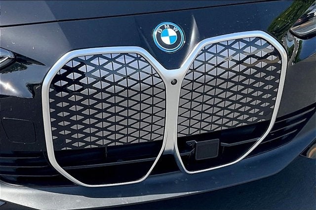 2025 BMW i4 eDrive40