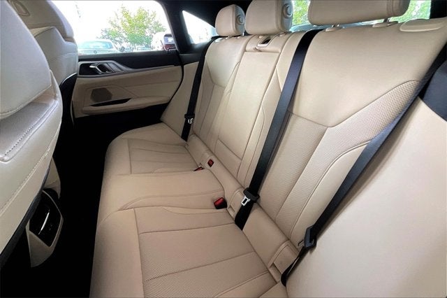 2025 BMW i4 eDrive40