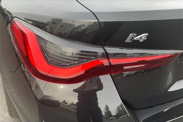 2025 BMW i4 eDrive40