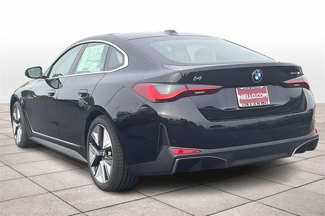 2025 BMW i4 eDrive40