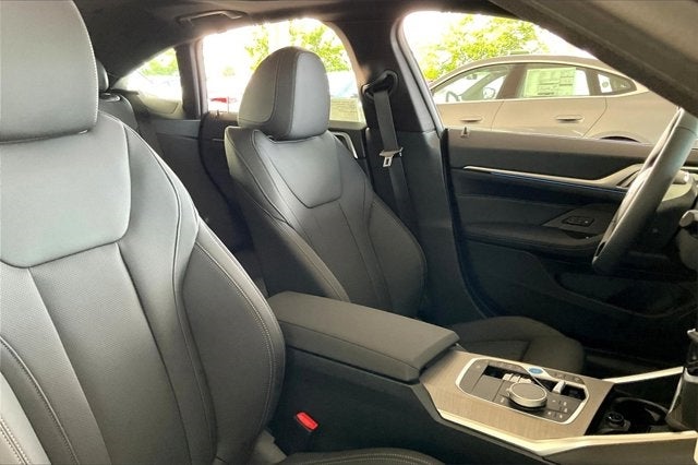 2025 BMW i4 eDrive40