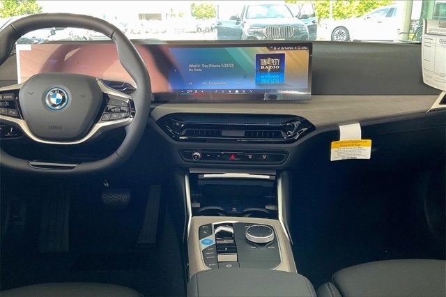 2025 BMW i4 eDrive40