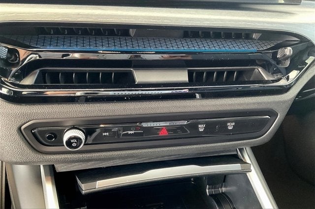 2025 BMW i4 eDrive40