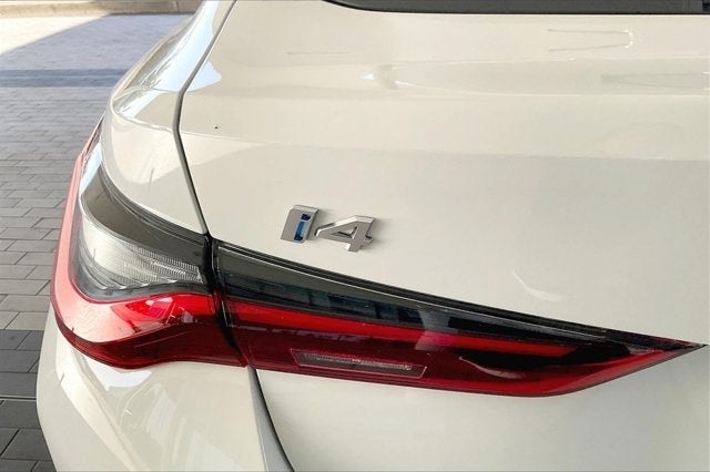 2025 BMW i4 eDrive40