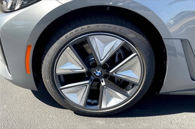 2025 BMW i4 eDrive40
