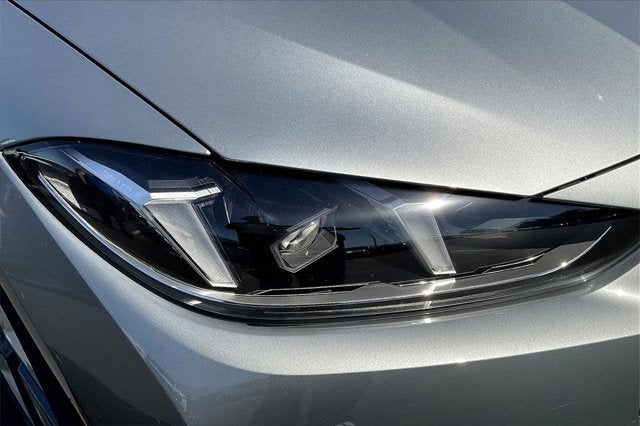 2025 BMW i4 eDrive40