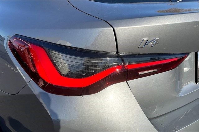 2025 BMW i4 eDrive40