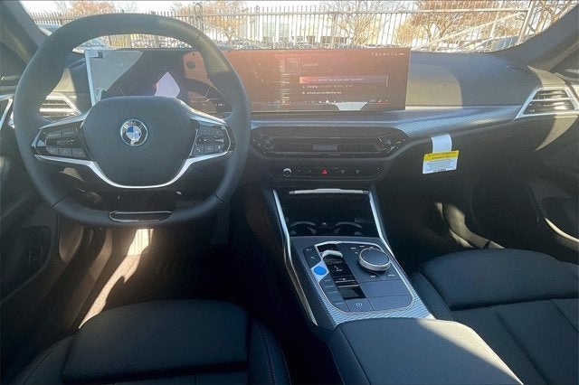 2025 BMW i4 eDrive40