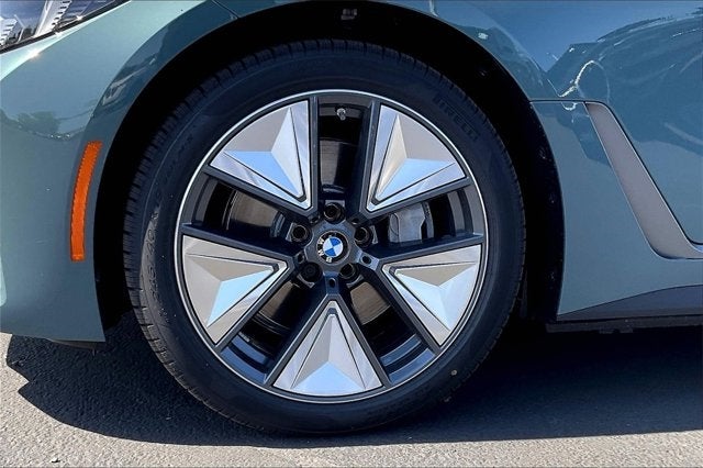 2025 BMW i4 eDrive40