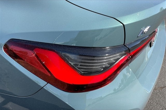 2025 BMW i4 eDrive40