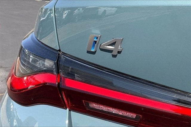 2025 BMW i4 eDrive40