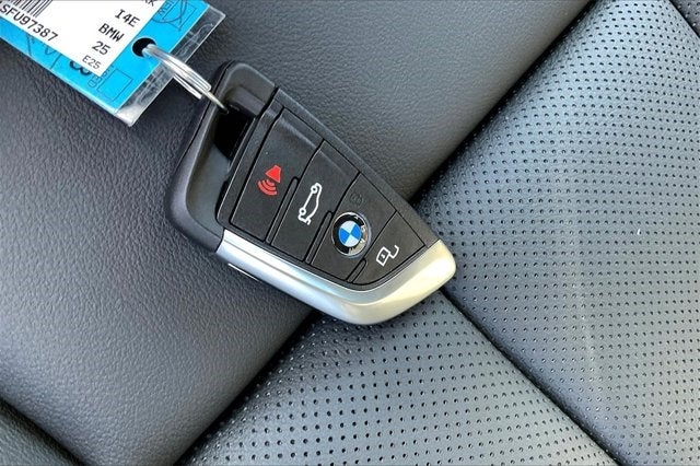 2025 BMW i4 eDrive40