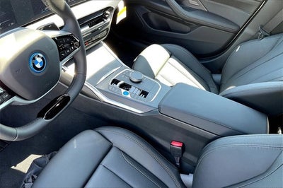 2025 BMW i4 eDrive40