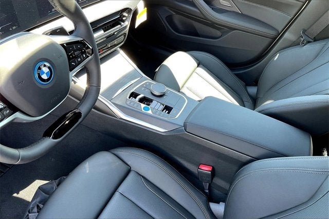 2025 BMW i4 eDrive40