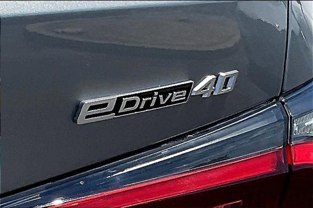 2025 BMW i4 eDrive40