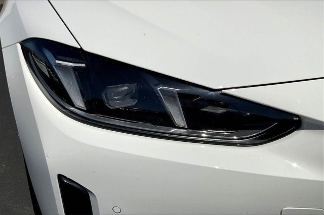 2025 BMW i4 eDrive40