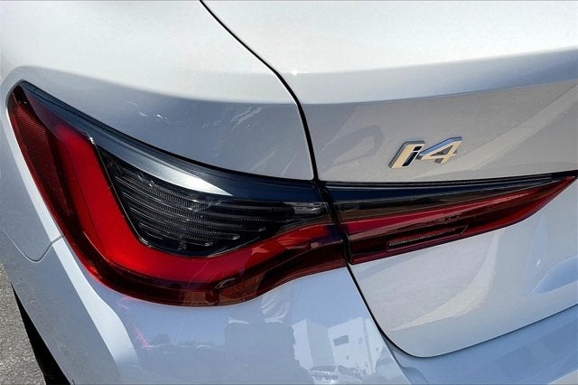 2025 BMW i4 eDrive40