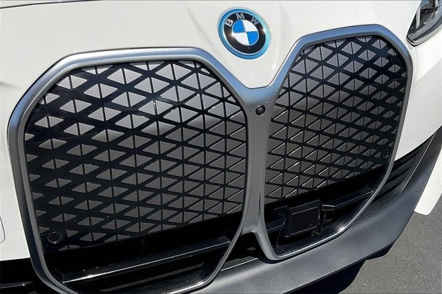 2025 BMW i4 eDrive40