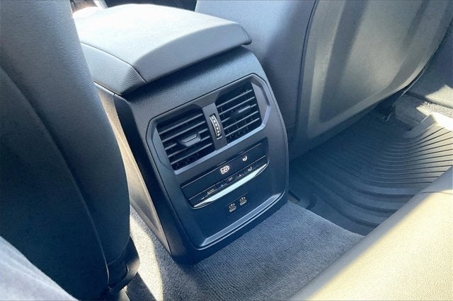 2025 BMW i4 eDrive40