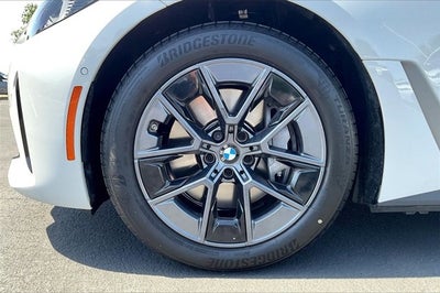 2025 BMW i4 eDrive40