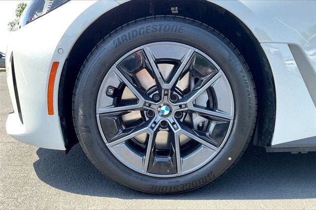 2025 BMW i4 eDrive40