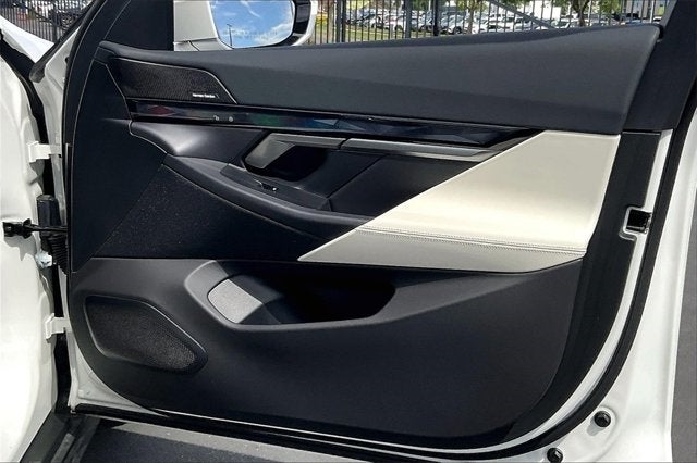 2024 BMW i5 eDrive40