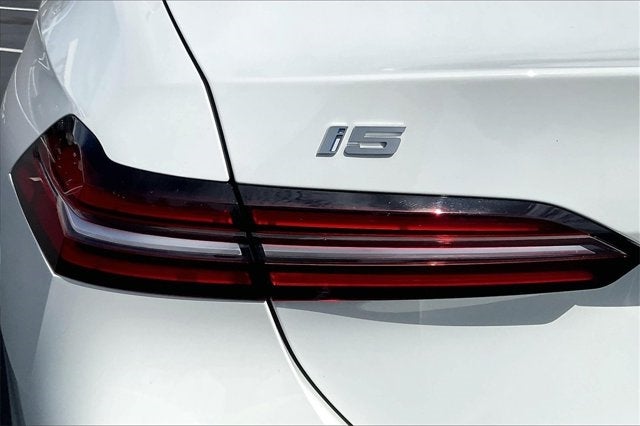 2024 BMW i5 eDrive40