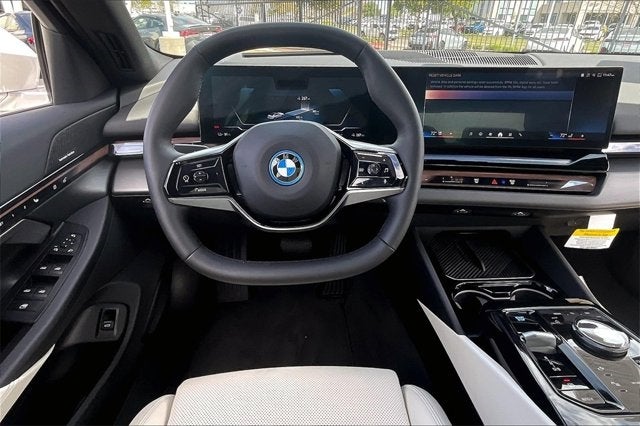 2024 BMW i5 eDrive40