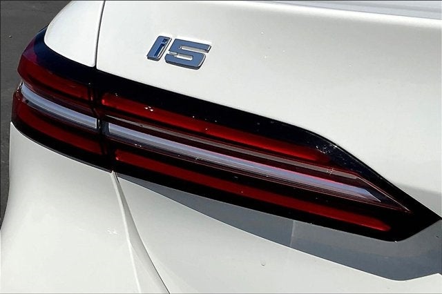 2024 BMW i5 eDrive40