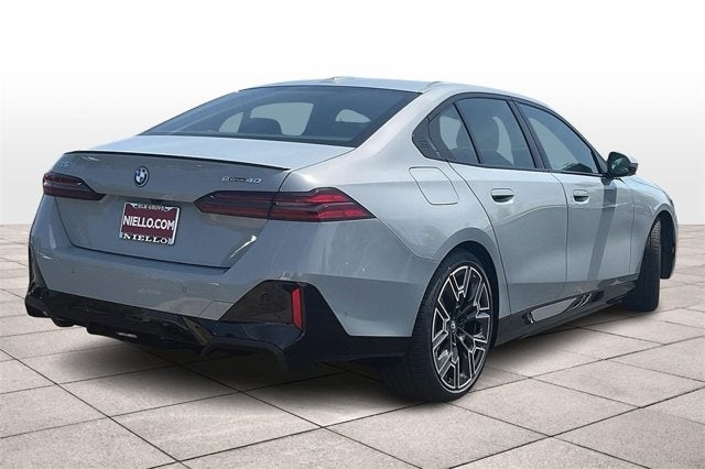 2025 BMW i5 eDrive40