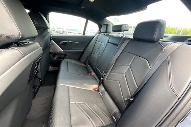 2025 BMW i5 eDrive40