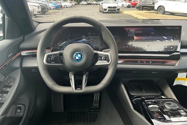 2025 BMW i5 eDrive40