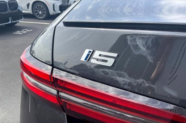 2025 BMW i5 eDrive40