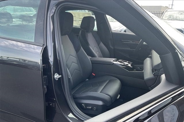 2025 BMW i5 eDrive40