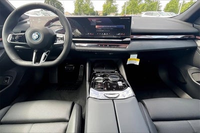 2025 BMW i5 eDrive40