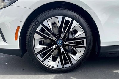 2025 BMW i5 eDrive40
