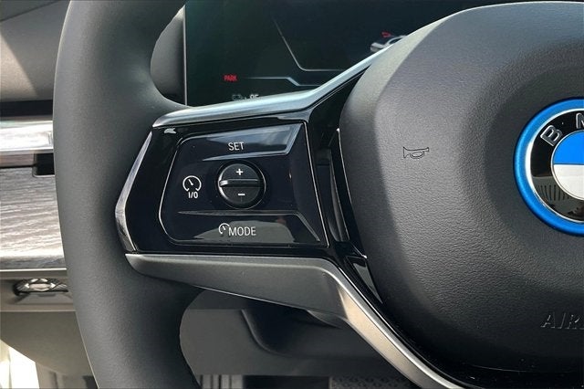 2025 BMW i5 eDrive40