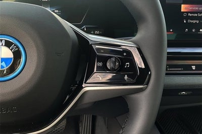 2025 BMW i5 eDrive40