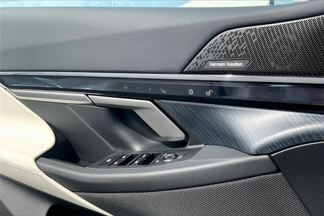 2025 BMW i5 eDrive40