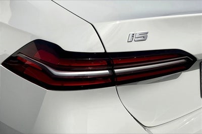 2025 BMW i5 eDrive40