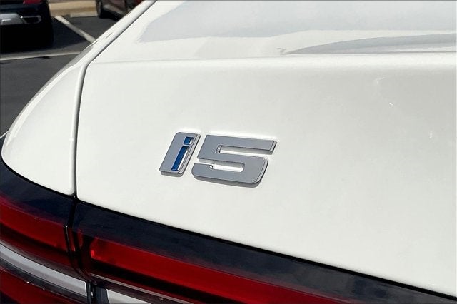 2025 BMW i5 eDrive40