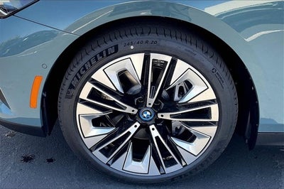 2025 BMW i5 eDrive40