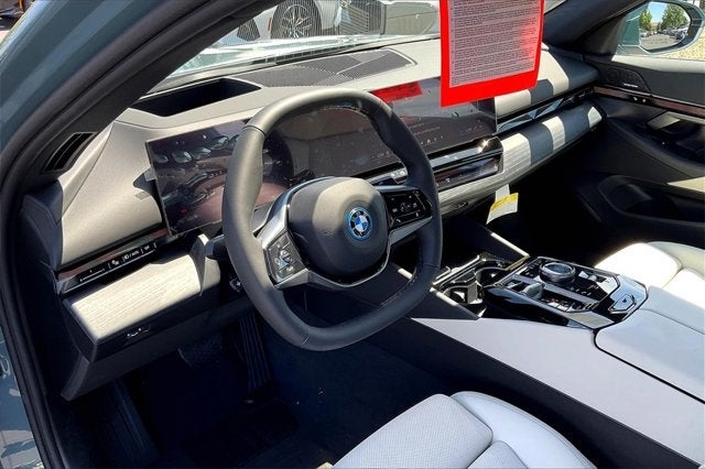 2025 BMW i5 eDrive40