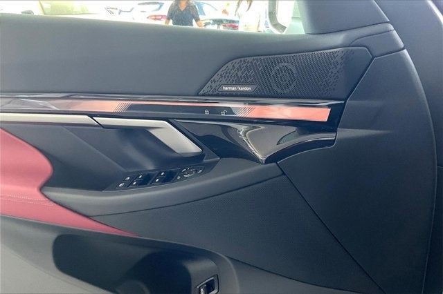 2025 BMW i5 eDrive40