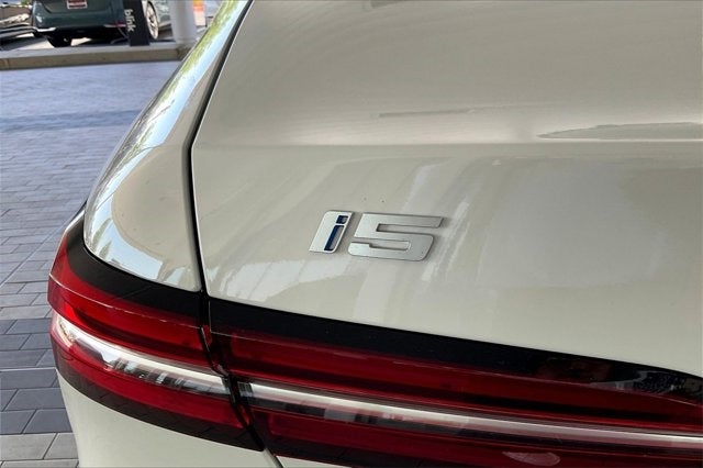 2025 BMW i5 eDrive40