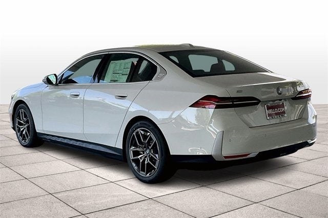 2025 BMW i5 eDrive40