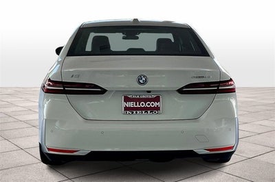 2025 BMW i5 eDrive40