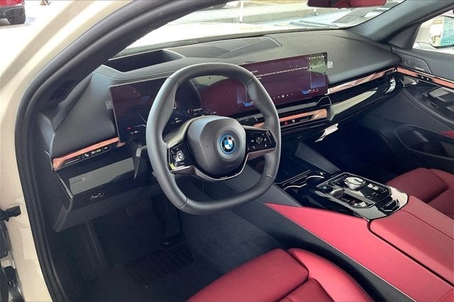 2025 BMW i5 eDrive40