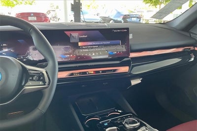 2025 BMW i5 eDrive40